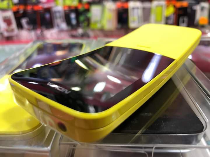 经典蕉仔水货到港,NOKIA 8110 首批开价达千元