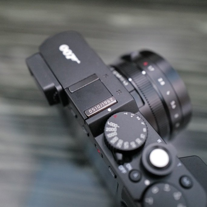 世界限定1962台生産 Leica D-LUX7 007 #3972 世界限定1962台生産 Leica (ライカ) D-LUX7 007 Edition #3972