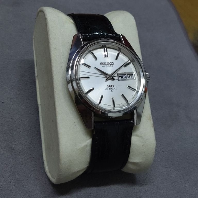 King seiko 5626-7000. Perfect working condition. Cal. 5626 movement.  Automatic Hi-beat. Dial has patina on edges. Comes with original buckle.  二手價錢及狀況- Price二手買賣區