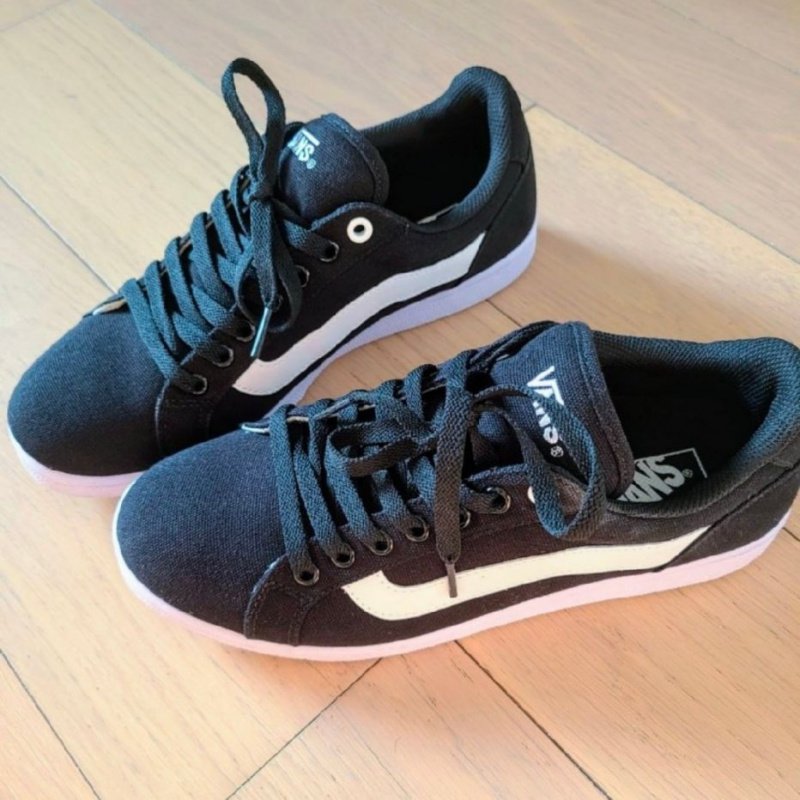 vans shoes size 7.5