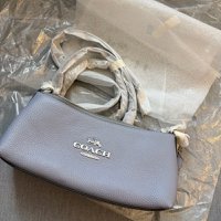 全新 brand new Coach Charlotte chain 淺藍色 淺藍紫色 light blue light purple blue 淡紫色 light purple 手袋 手拿包 handbag 側背袋 side bag shoulder bag 斜背包 crossbody bag